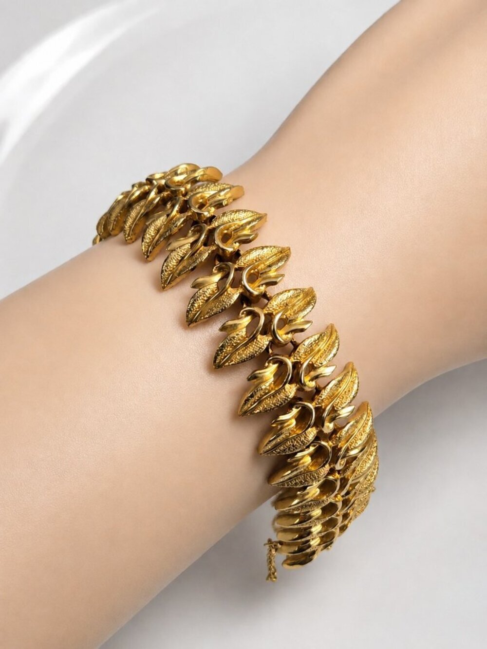 Vintage 1940s 50s Marboux Bracelet Goldtone Articulated MCM